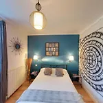 4* Vue Piscine * Le Port-des-Barques