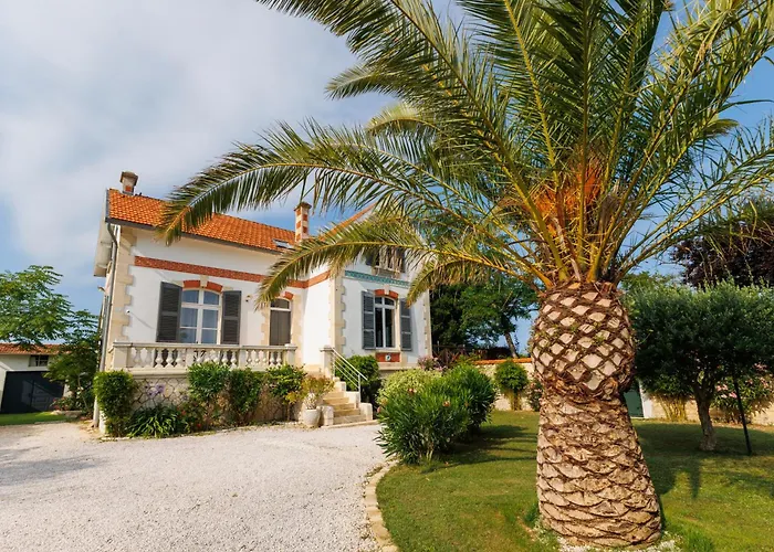 4* Vue Piscine 别墅