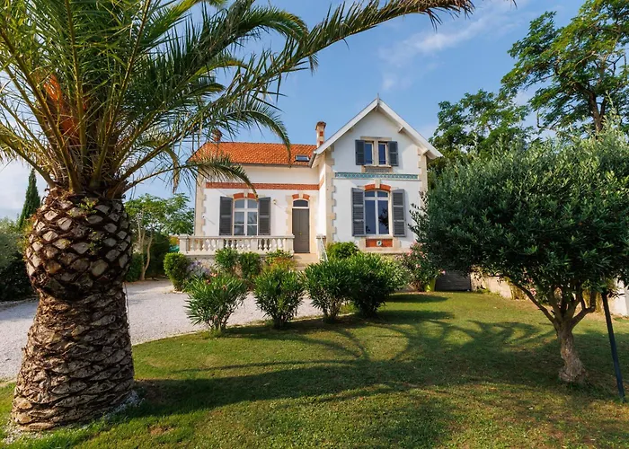 别墅 4* Vue Piscine 帕克斯港